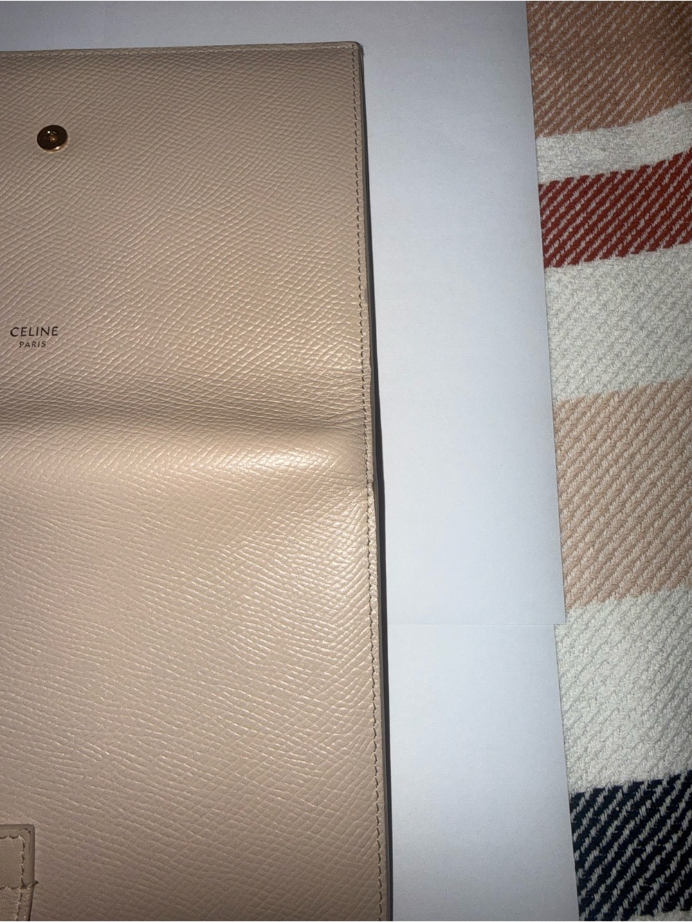 🔥 AUTHENTIC CÉLINE Grained Leather Large Strap Wallet | - Picture 9 of 16
